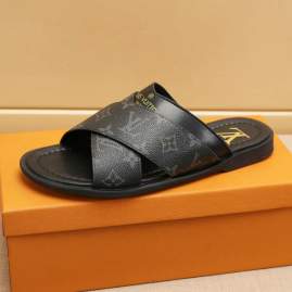 Picture of Louis Vuitton Slippers _SKULVsz38-45h09061533